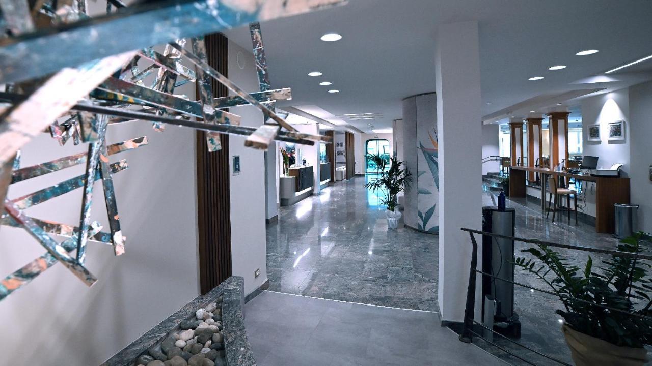 Best Western Grand Hotel Guinigi Lucca Esterno foto