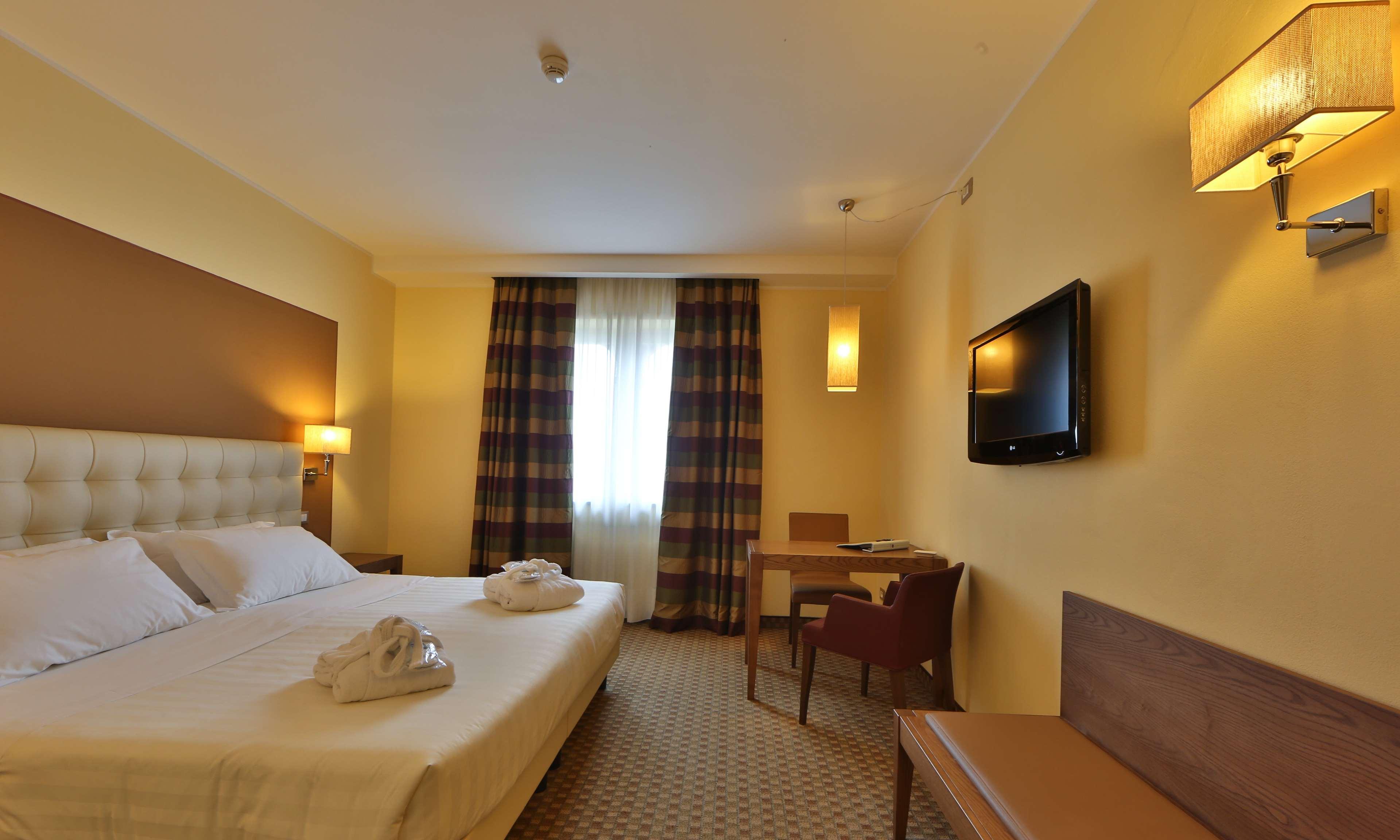 Best Western Grand Hotel Guinigi Lucca Esterno foto