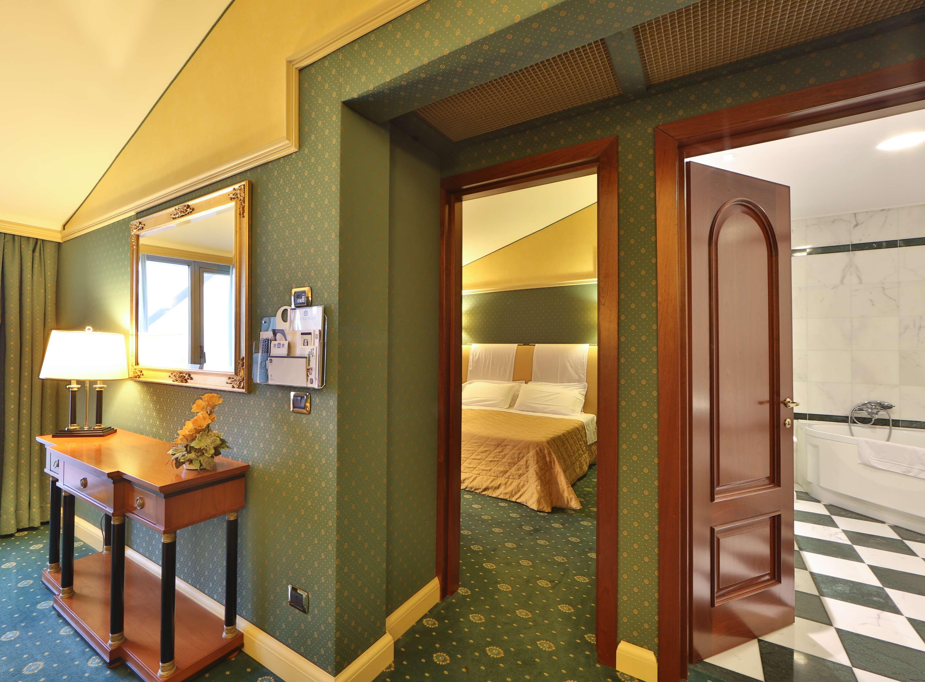 Best Western Grand Hotel Guinigi Lucca Esterno foto