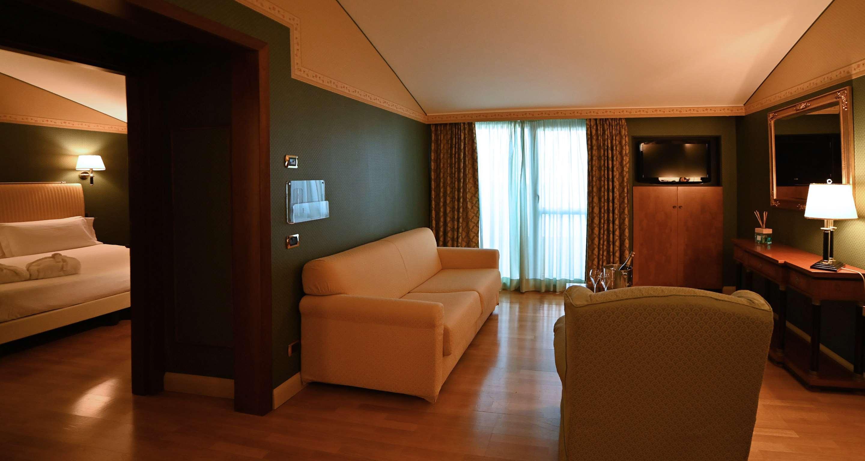 Best Western Grand Hotel Guinigi Lucca Esterno foto