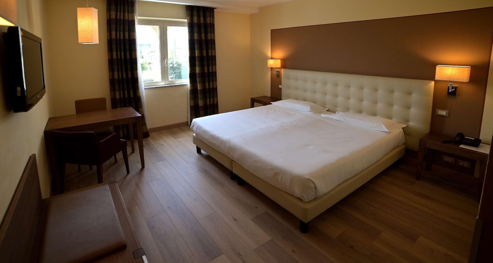 Best Western Grand Hotel Guinigi Lucca Esterno foto